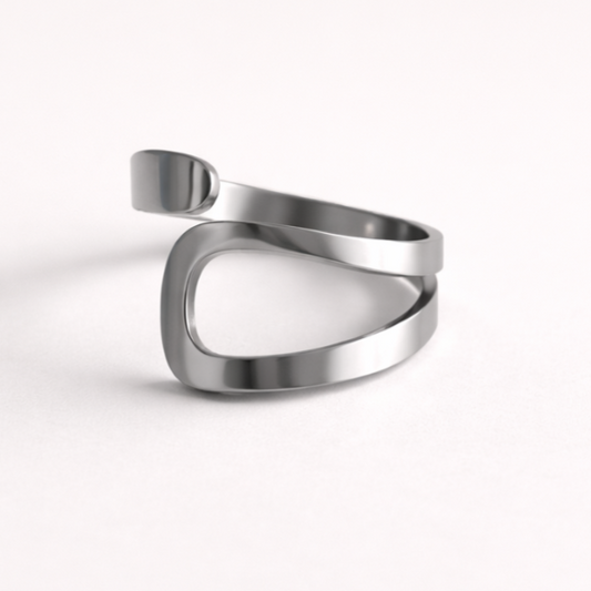 Bague Flux Sculptural en Acier | Lignes Fluides Polies