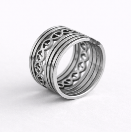 Bague Architecturale en Acier | Motif Entrelacs