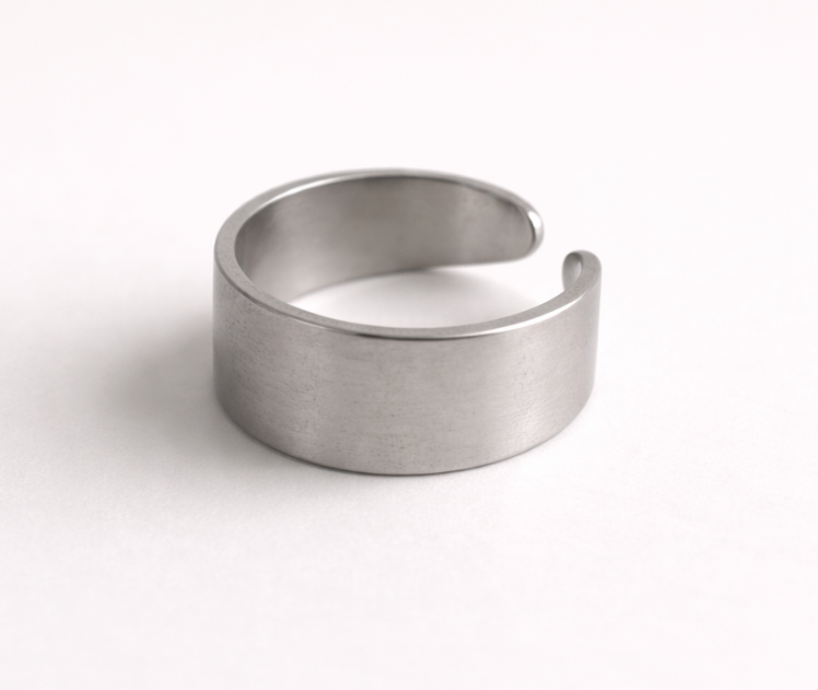 Bague Style Minimal et Architectural en Acier | Finition Satinée