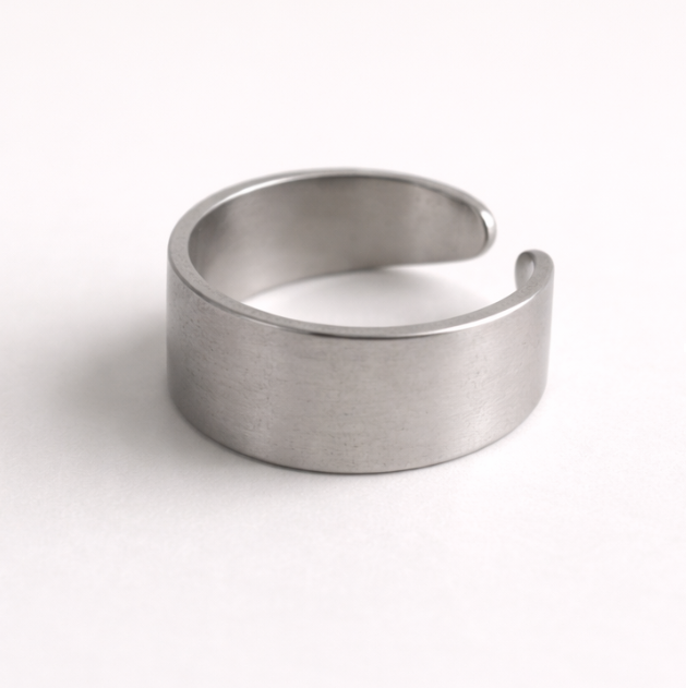 Bague Style Minimal et Architectural en Acier | Finition Satinée