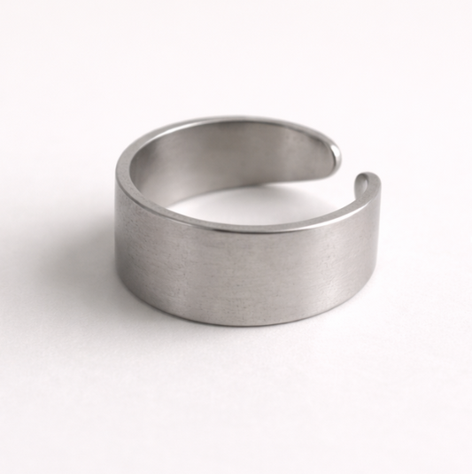 Bague Style Minimal et Architectural en Acier | Finition Satinée